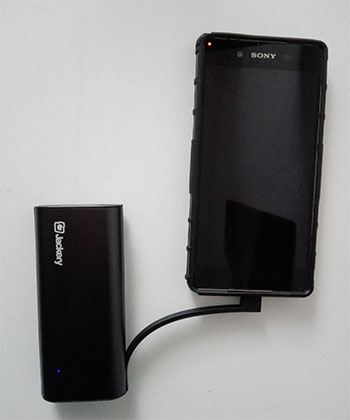 Jackery Bolt 6000 mAh Power Bank Charging a Sony Xperia phone